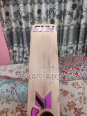 For Sale: English Willow Cricket Bat