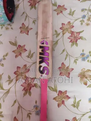 For Sale: English Willow Cricket Bat