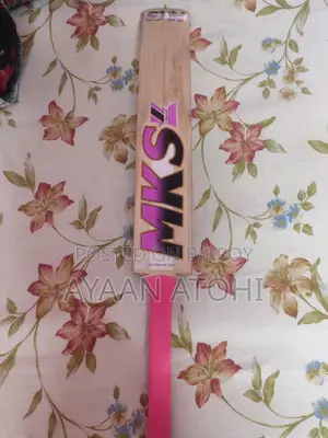 For Sale: English Willow Cricket Bat
