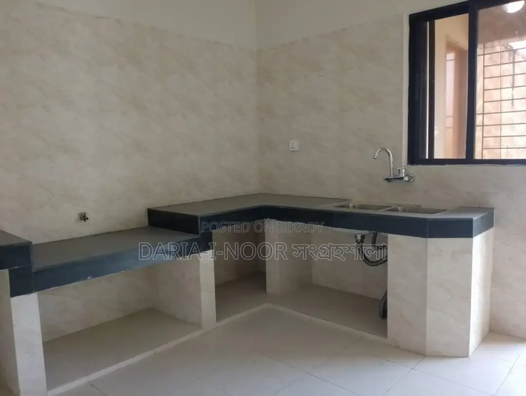 Comprehensive's 2384 SFT Flat for Sale on the 6th Floor in Lalmatia