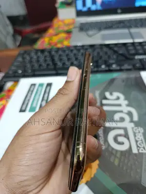 Apple iPhone XS (Used)