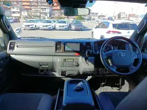 Toyota Hiace SUPER GL DARK PRIME 2021