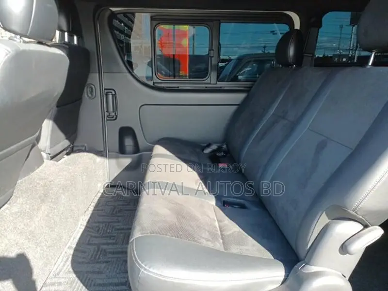 Toyota Hiace SUPER GL DARK PRIME 2021