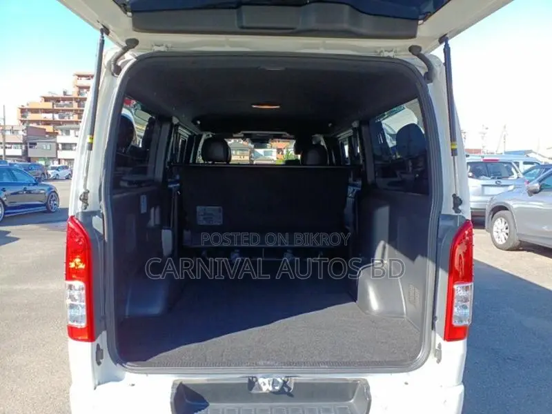 Toyota Hiace SUPER GL DARK PRIME 2021
