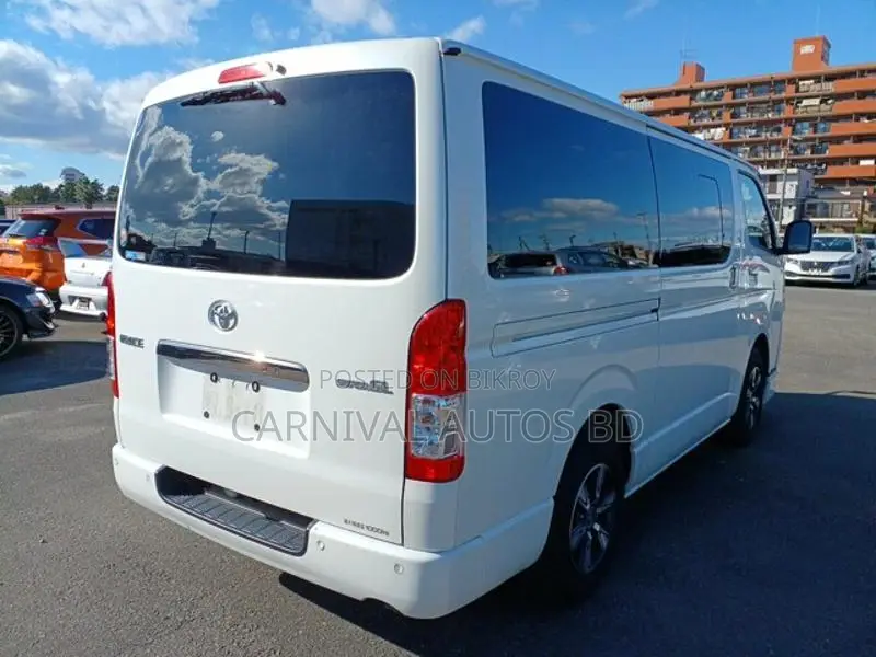 Toyota Hiace SUPER GL DARK PRIME 2021