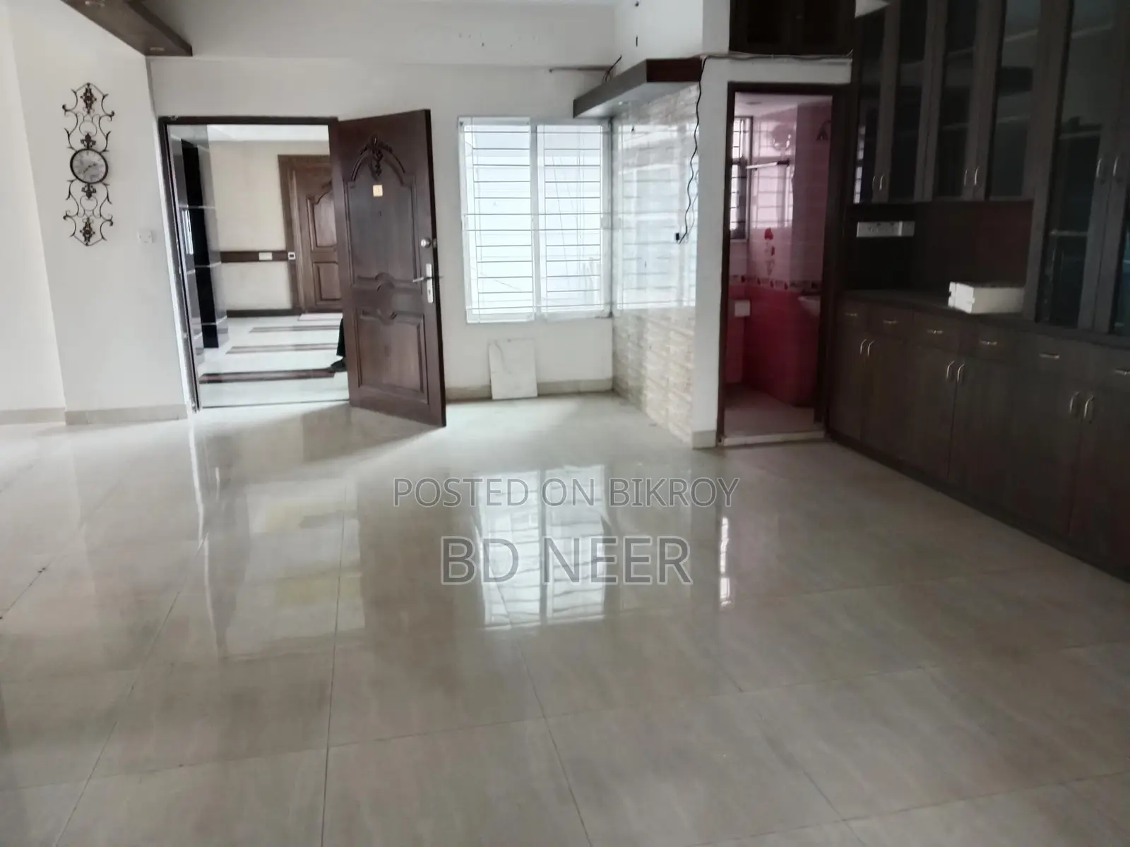 বনানীতে ৩ বেডরুমের ভালো আনফার্নিশড অ্যাপার্টমেন্ট ভাড়ার জন্য উপলব্ধ