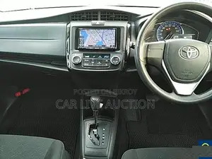 Toyota Axio HYBRID EX 2020