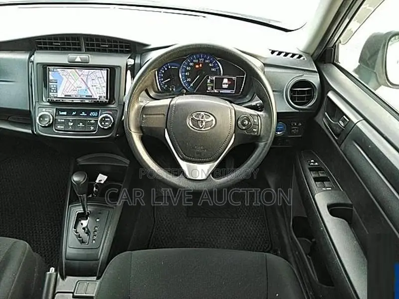 Toyota Axio HYBRID EX 2020