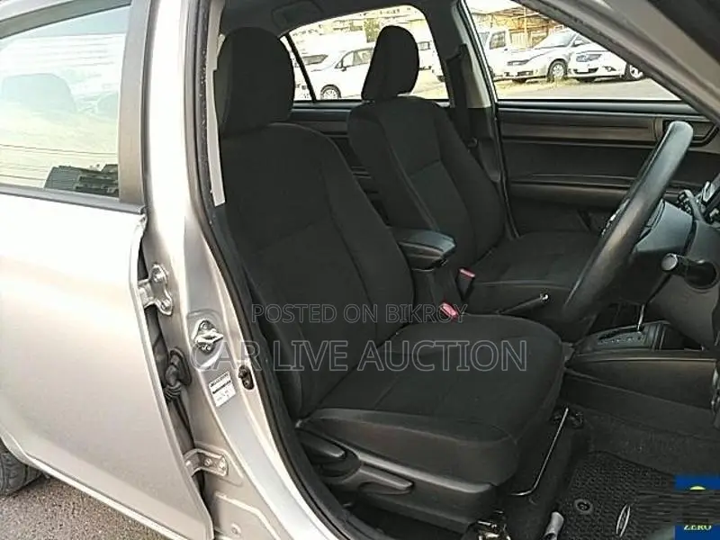 Toyota Axio HYBRID EX 2020
