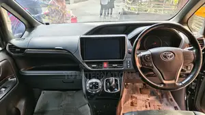 Toyota Esquire GI PREMIUM HYBRID 2020