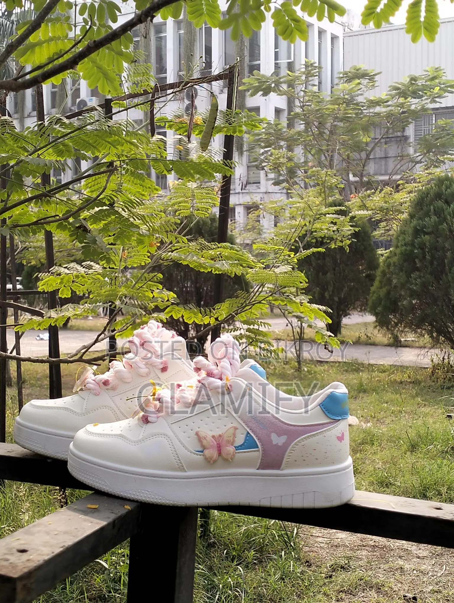 Butterfly Lolita Women's Sneakers