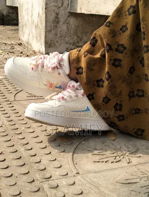 Butterfly Lolita Women's Sneakers