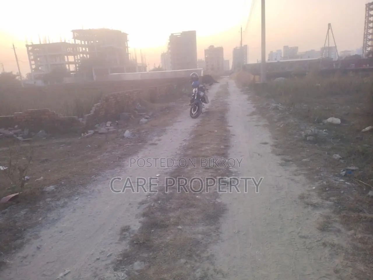 Urgent Sale 4 Katha Plot M Block Bashundhara R/A