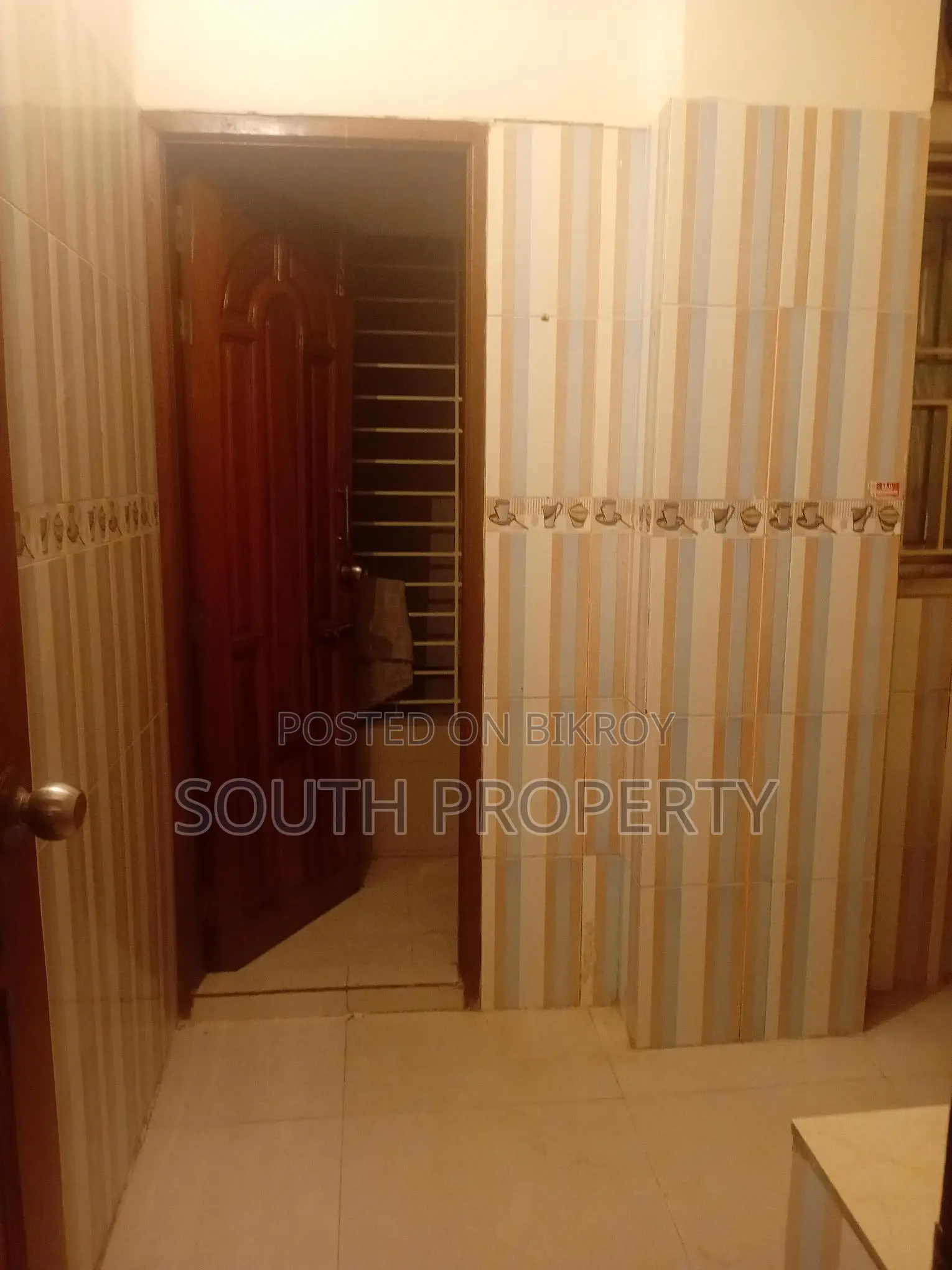 Ready used 1550 sft flat sale at Khilgaon Reazbagh