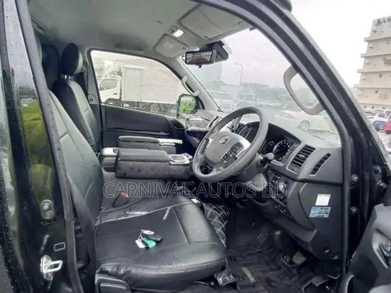 Toyota Hiace SUPER GL DARK PRIME 2021