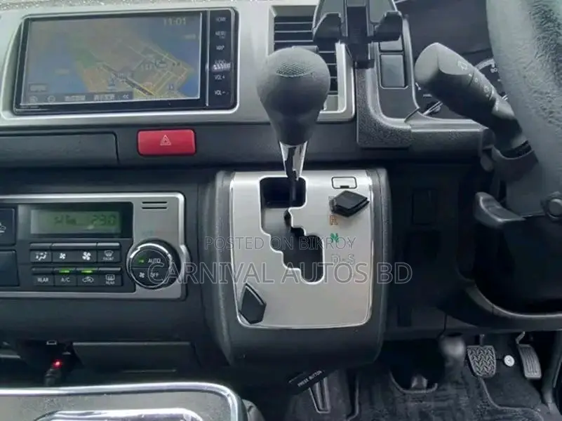 Toyota Hiace SUPER GL DARK PRIME 2021