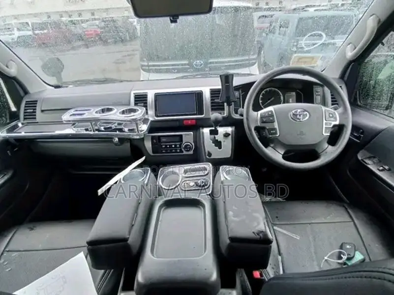 Toyota Hiace SUPER GL DARK PRIME 2021