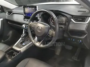 Toyota RAV4 G-Z Non Hybrid Pearl 2021