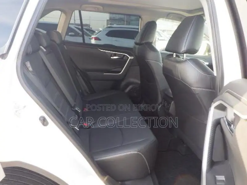 Toyota RAV4 G-Z Non Hybrid Pearl 2021