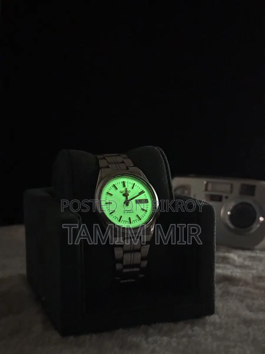 Analogue Watch for sale
