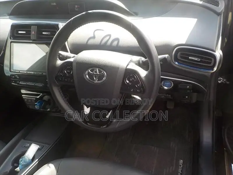 Toyota Prius S TTS Hyb Mica Blue 2021