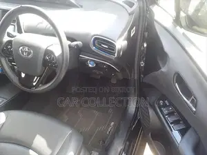 Toyota Prius S TTS Hyb Mica Blue 2021