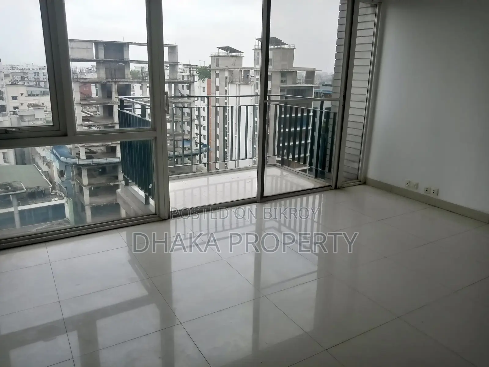 Exclusive 3 -Bedrooms (2300-Sqft) Nice Apartment Rent in Baridhara