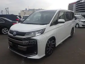 Toyota Noah S-Z, GRADE: 4.5 2022