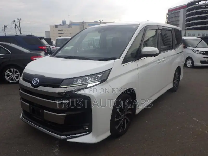 Toyota Noah S-Z, GRADE: 4.5 2022