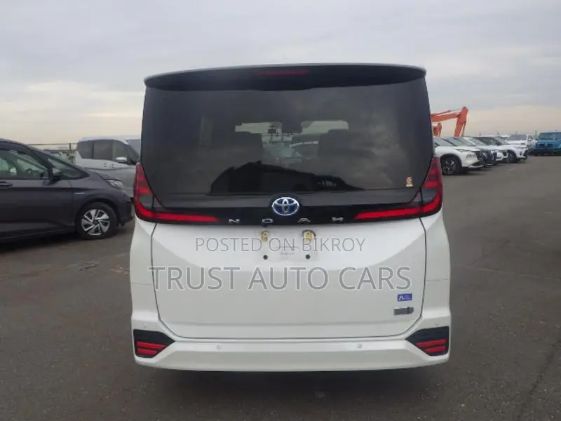 Toyota Noah S-Z, GRADE: 4.5 2022