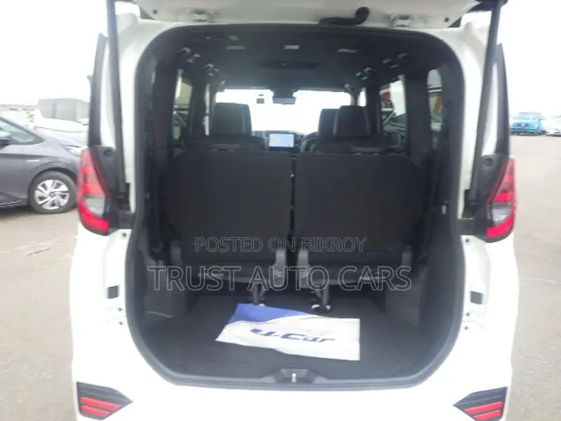 Toyota Noah S-Z, GRADE: 4.5 2022