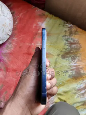 Apple iPhone 12 (Used)