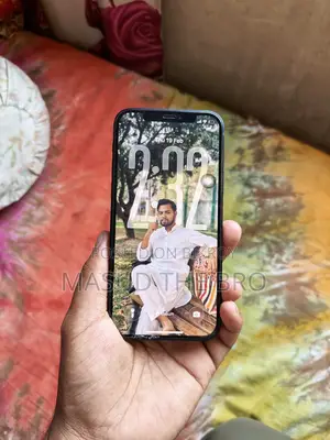 Apple iPhone 12 (Used)
