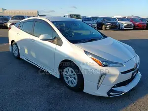 Toyota Prius S SAFETY PLUS 2021