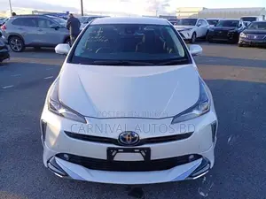 Toyota Prius S SAFETY PLUS 2021