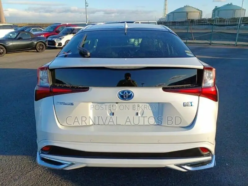 Toyota Prius S SAFETY PLUS 2021