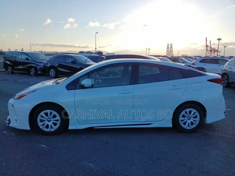 Toyota Prius S SAFETY PLUS 2021