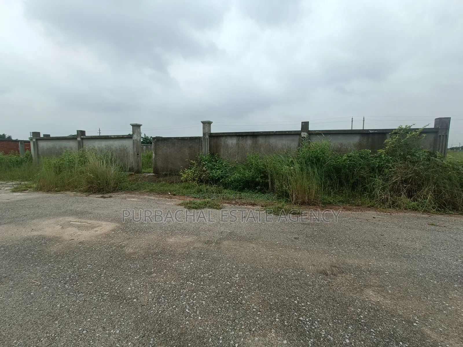On 75ft, Near Park, 3 Katha Plot In Sec#15
