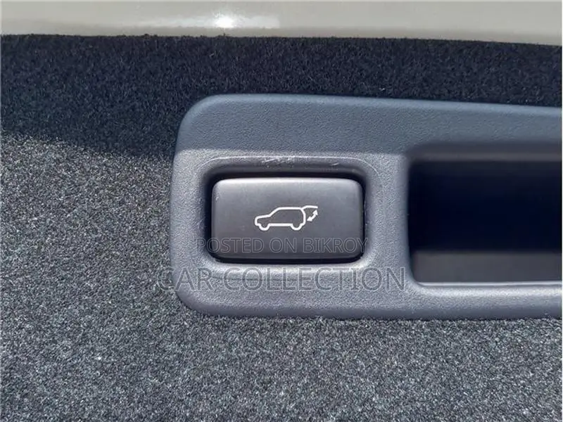 Toyota Harrier Premium 2020