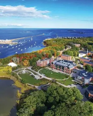 ২৭ শে মার্চ এর আগে Australia University Of New England এ Scholarship