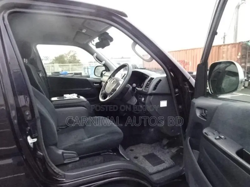Toyota Hiace SUPAR GL BLACK 2020