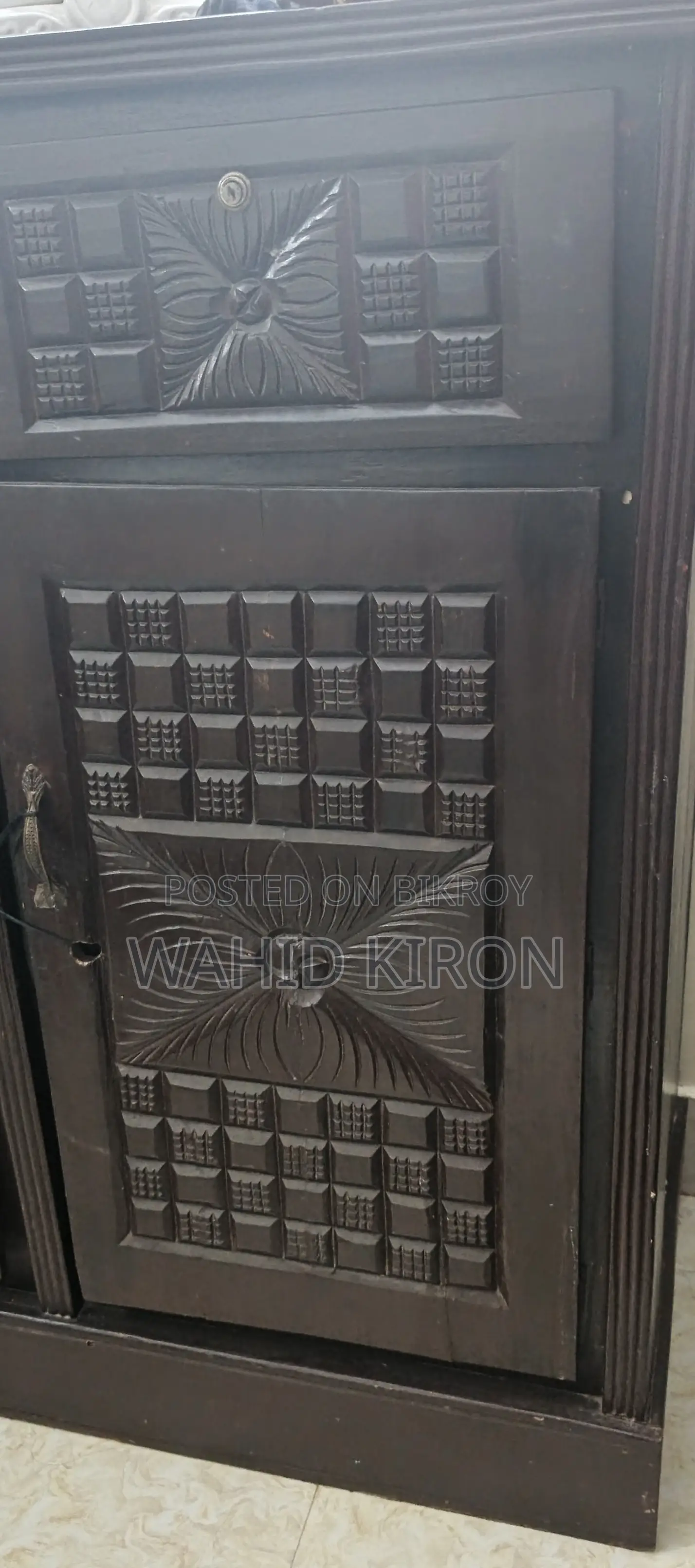 Gamari Wood Wardrobe