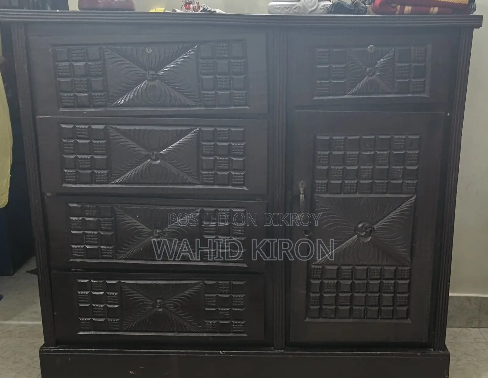 Gamari Wood Wardrobe