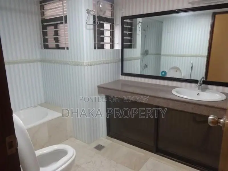 গুলশান-২ এ ৪৫০০ বর্গফুটের ডুপ্লেক্স বিলাসবহুল অ্যাপার্টমেন্ট ভাড়া হবে