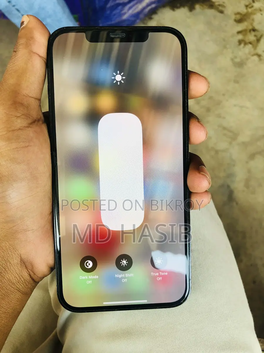 Apple iPhone 12 Pro Max ফুল ফ্রেশ (ব্যবহৃত)