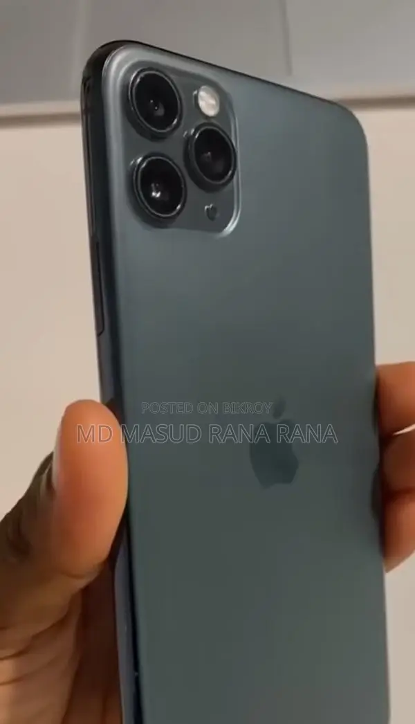 Apple iPhone 11 Pro Max . (Used)