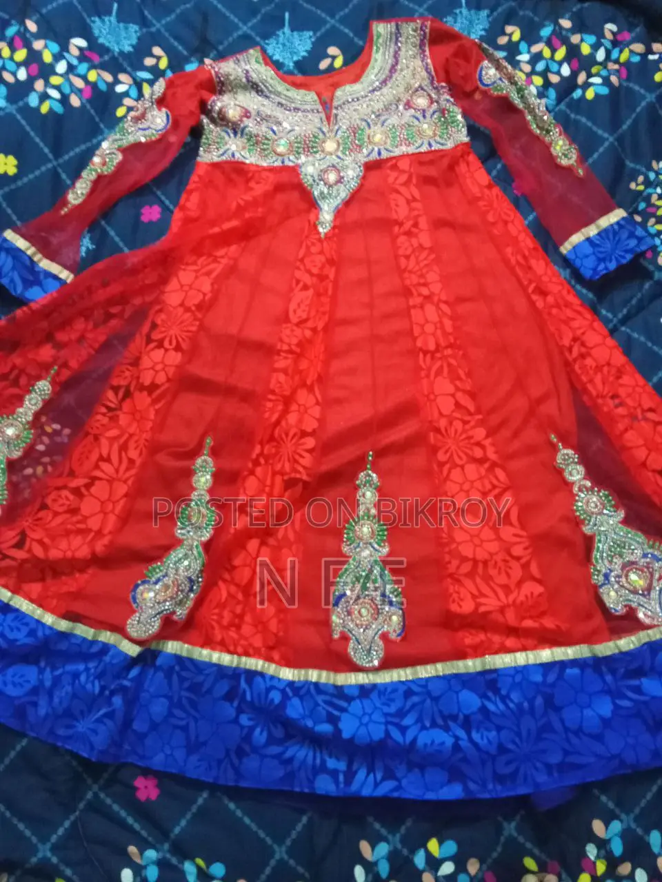 Women's Gown Dress (Lightly used, durable, high-quality)