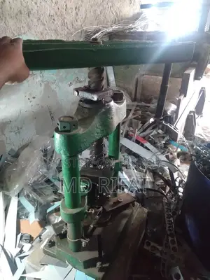 বল প্রেস মেশিন