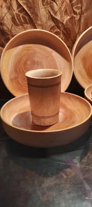 Wooden plate and glass