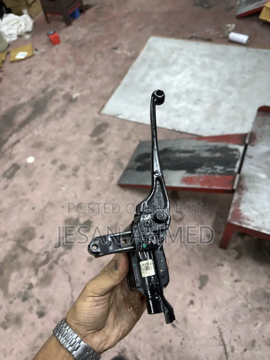 Xtream 125 R Master Cylinder